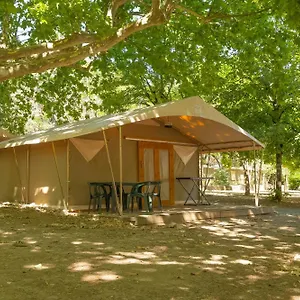 https://camping-la-rouviere.hotels-rhonealpes.com